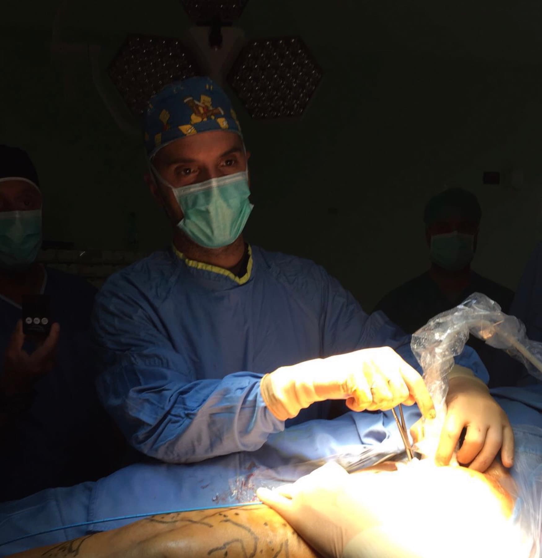 Minimally invasive surgery with saphenous sparing
